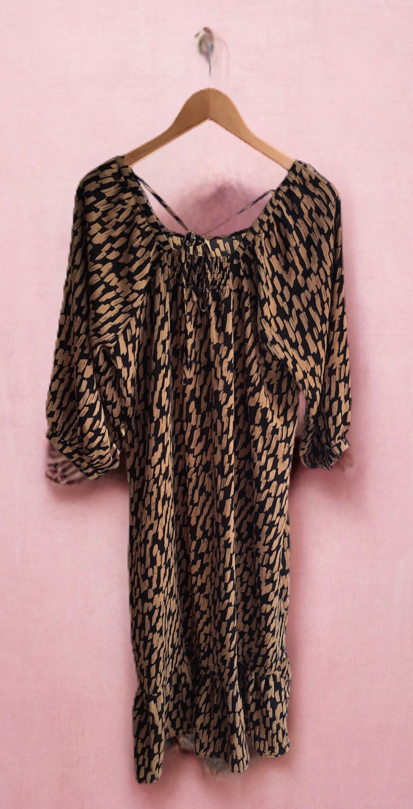 2. Hand Kleid selected femme