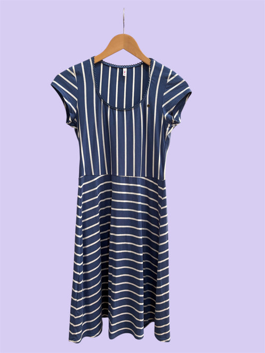 2. Hand Kleid BLUTSGESCHWISTER